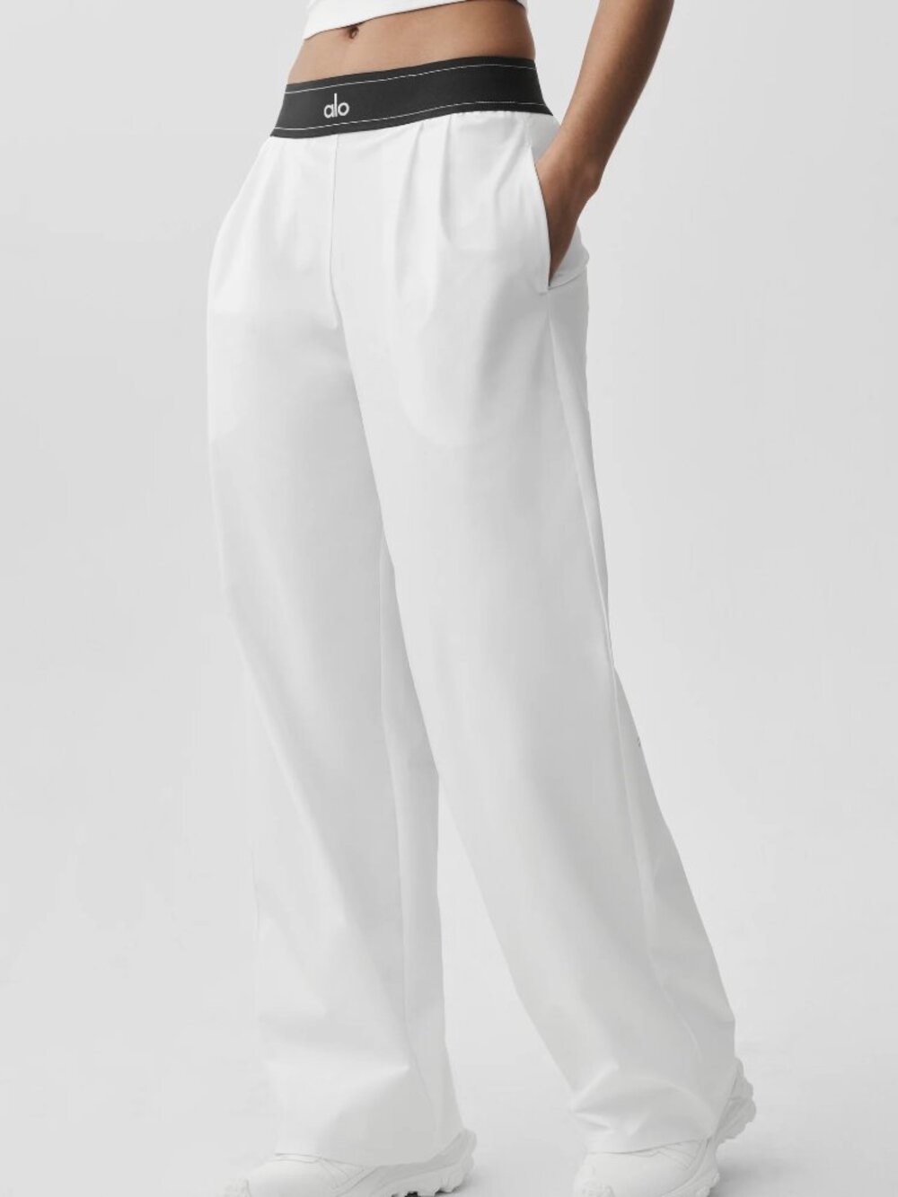 NWT ALO Yoga🧏‍♀️Suit Up Trouser White | Minimalist Style - Picture 7 of 8